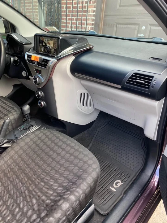 2013 Scion iQ - Image 7 of 10