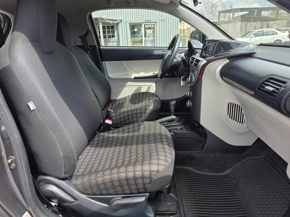 2013 Scion iQ - Image 9 of 14