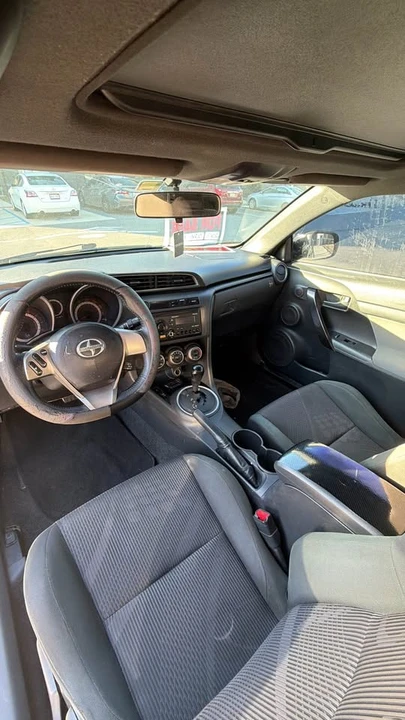 2013 Scion tC - Image 7 of 10