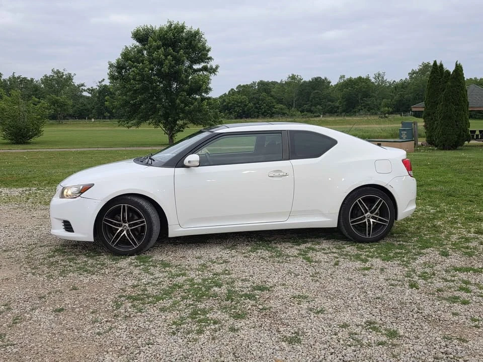2013 Scion tC - Image 2 of 18