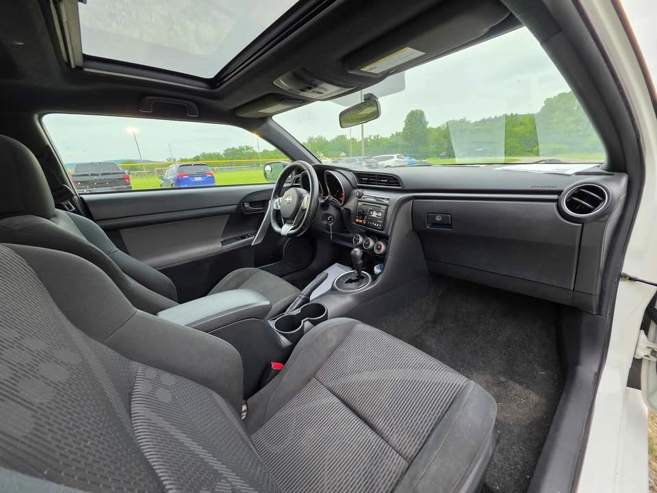 2013 Scion tC - Image 10 of 18