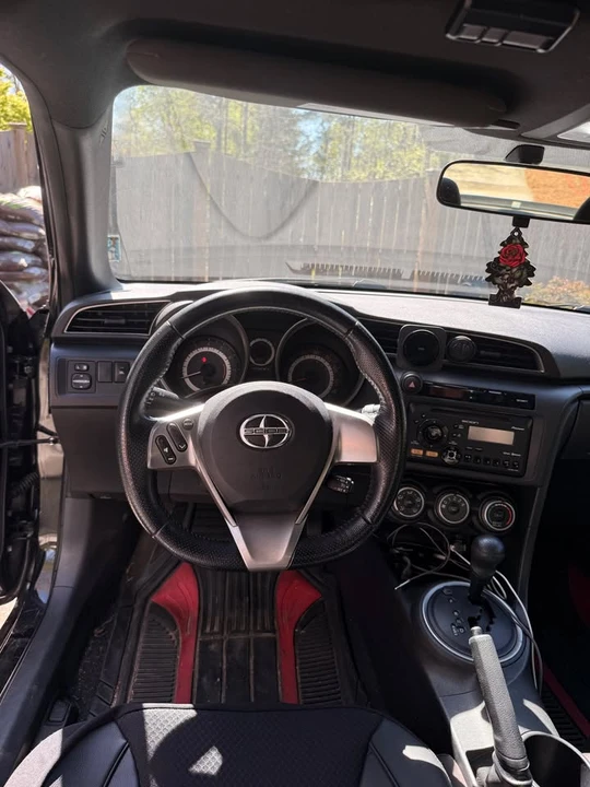 2013 Scion tC - Image 8 of 9