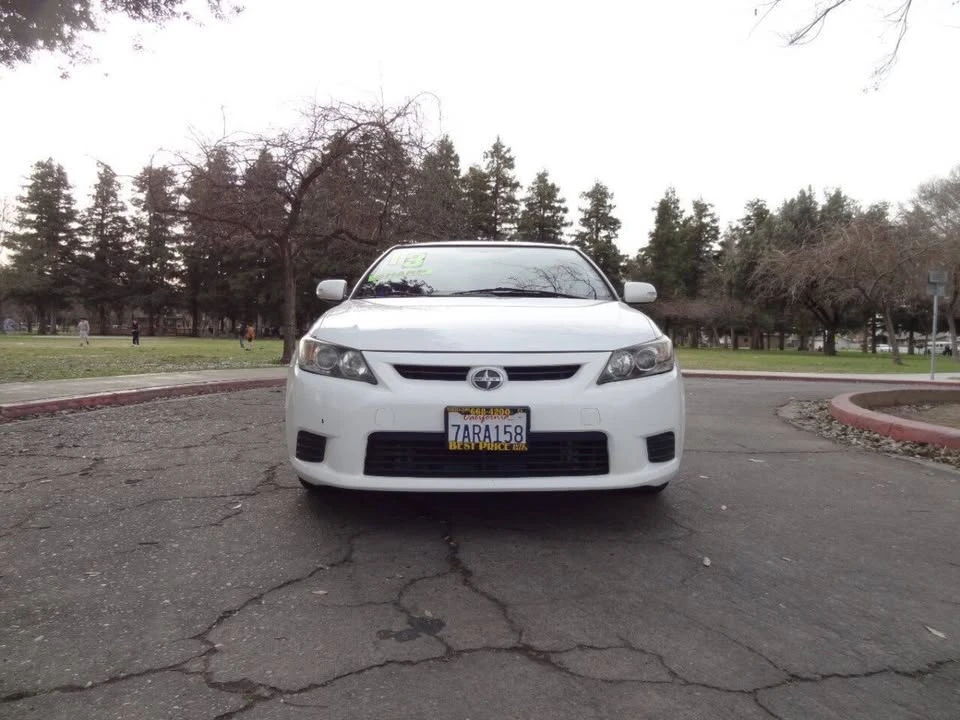 2013 Scion tC - Image 2 of 15