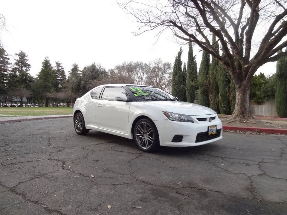2013 Scion tC - Image 3 of 15