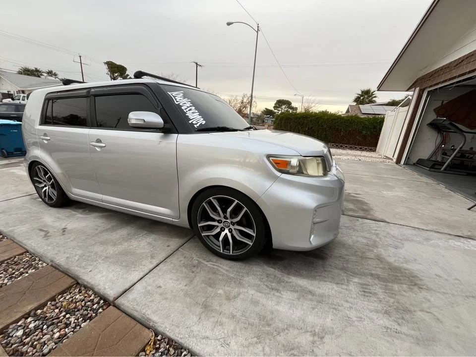 2013 Scion xB - Image 3 of 11