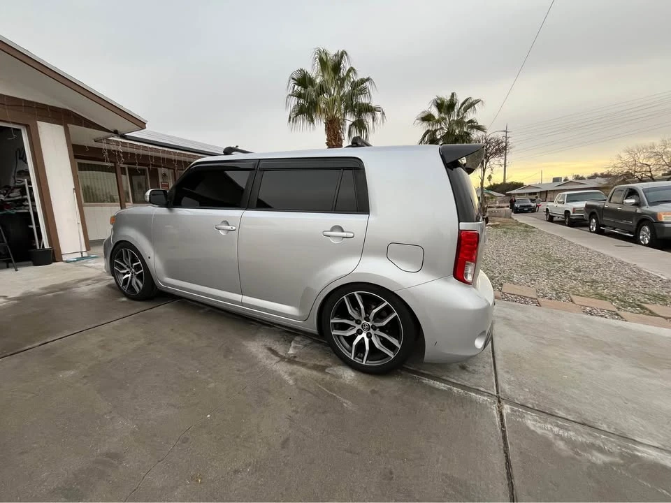 2013 Scion xB - Image 6 of 11