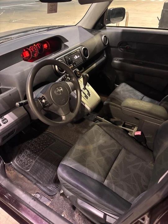 2013 Scion xB - Image 6 of 16