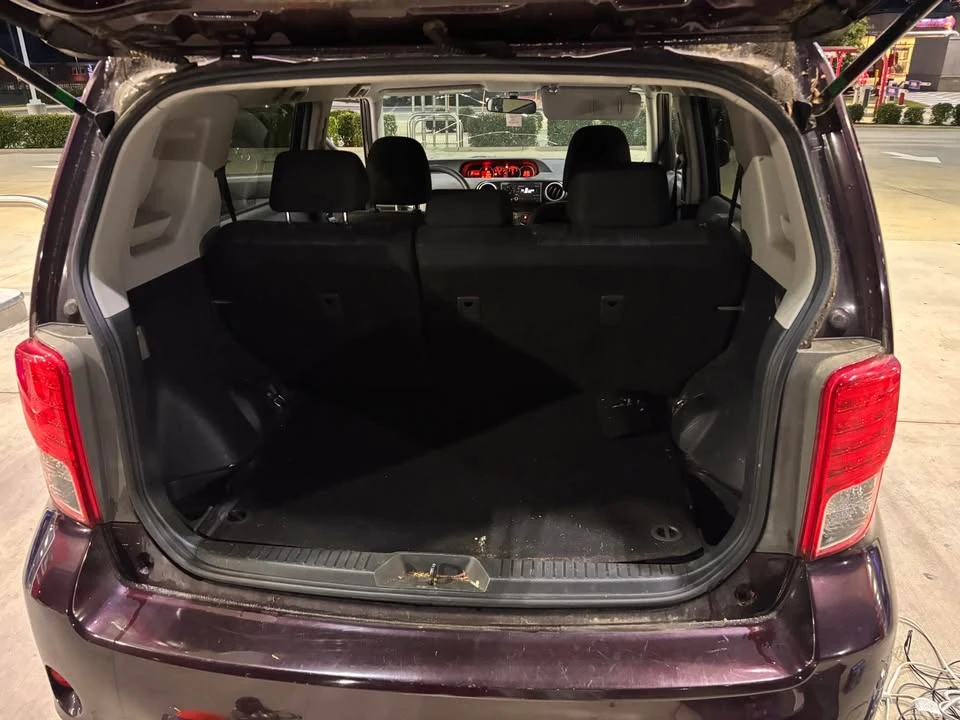 2013 Scion xB - Image 11 of 16