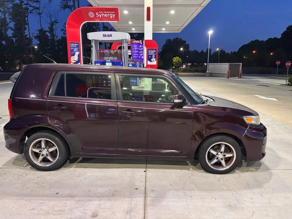2013 Scion xB - Image 2 of 16