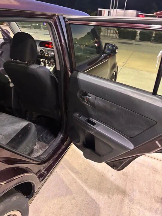2013 Scion xB - Image 12 of 16