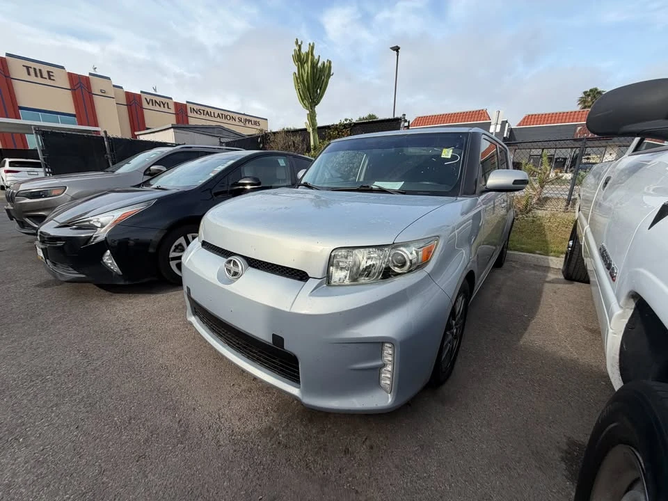 2013 Scion xB - Image 3 of 3