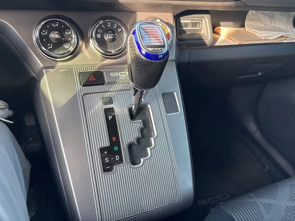 2013 Scion xB - Image 6 of 9