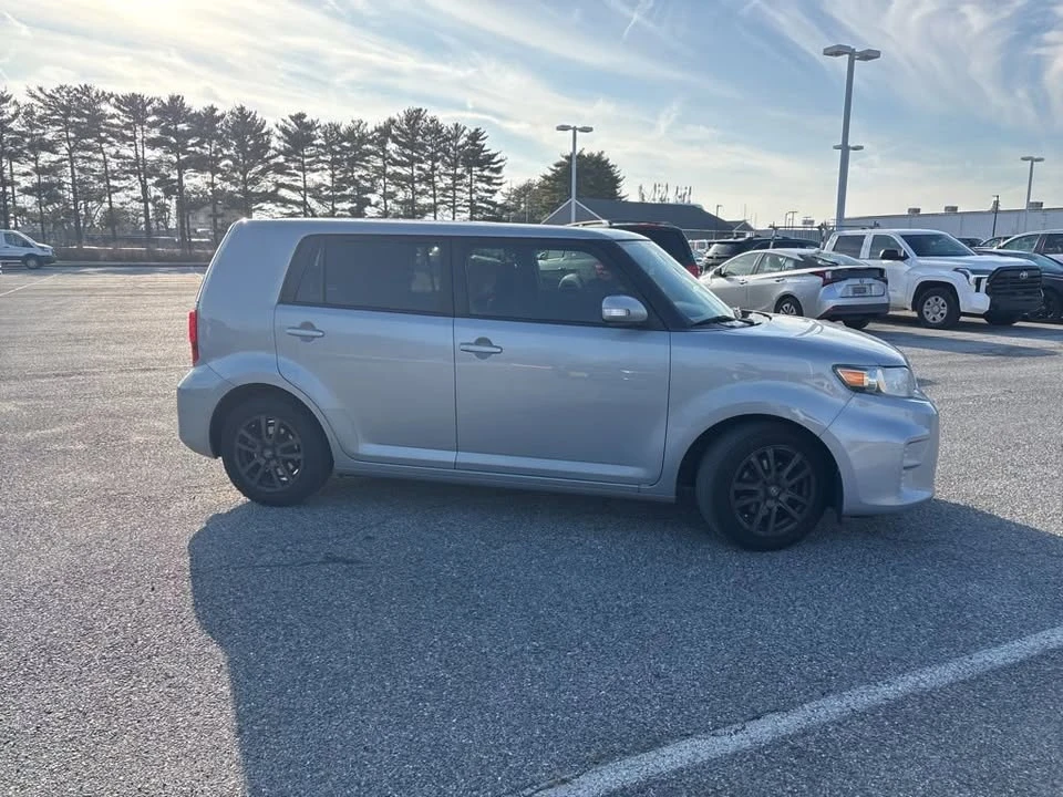 2013 Scion xB - Image 4 of 9