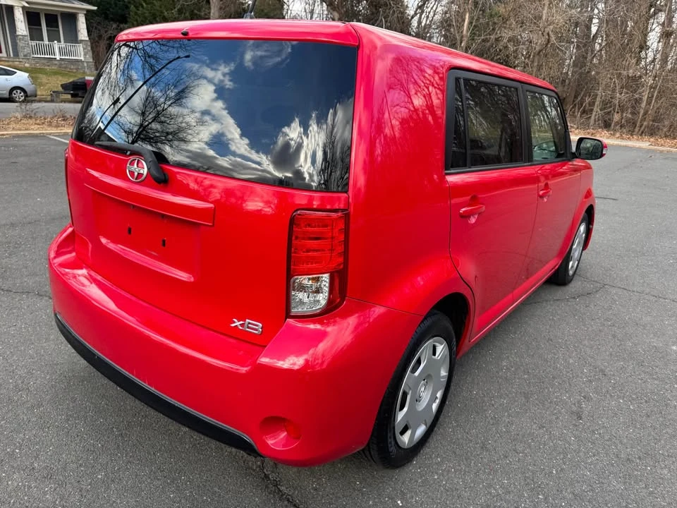 2013 Scion xB - Image 5 of 19