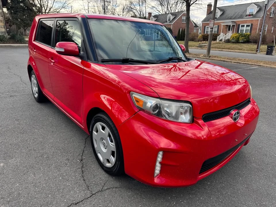2013 Scion xB - Image 7 of 19