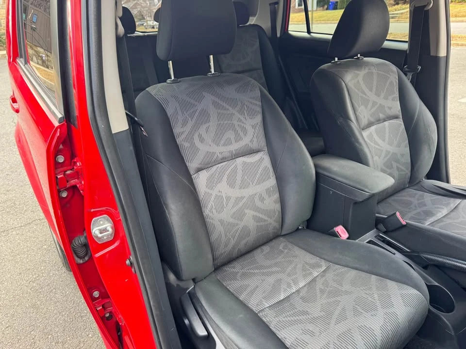 2013 Scion xB - Image 12 of 19