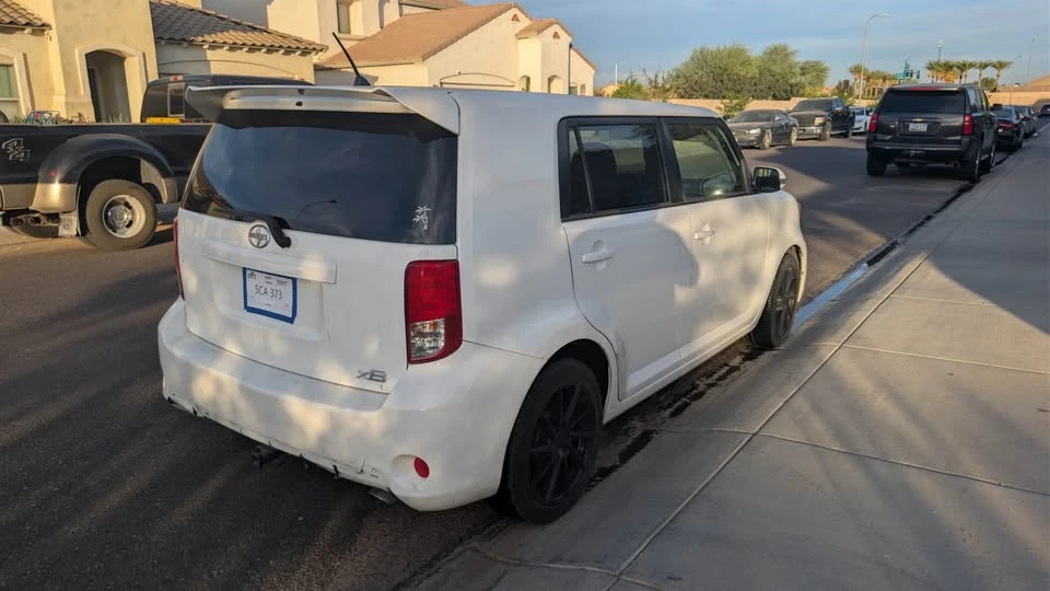 2013 Scion xB - Image 6 of 10