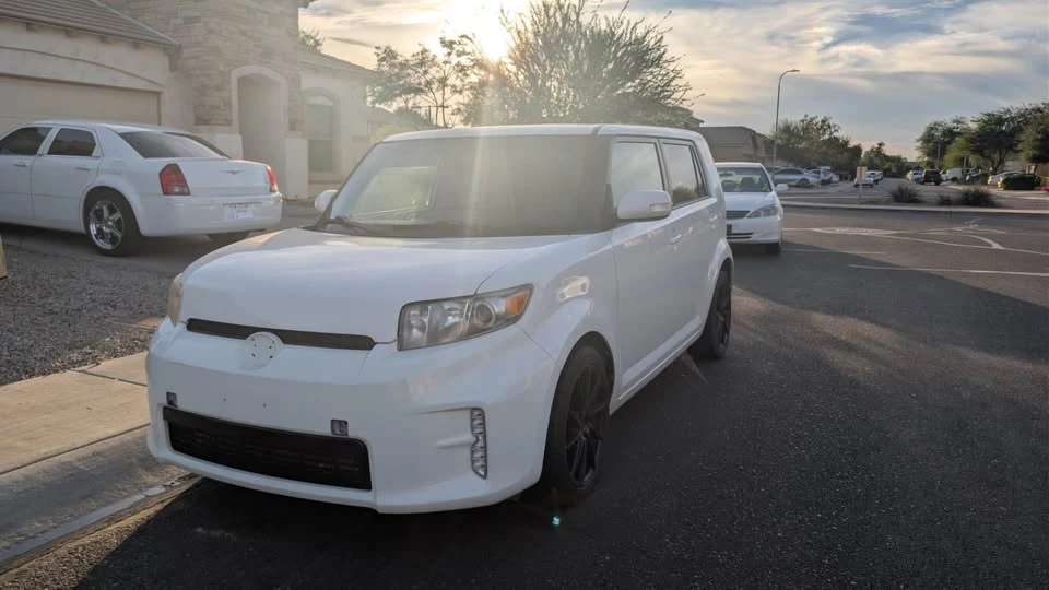2013 Scion xB - Image 3 of 10