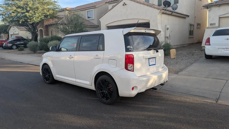 2013 Scion xB - Image 5 of 10