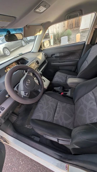 2013 Scion xB - Image 8 of 10