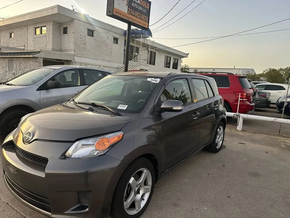 2013 Scion xD - Image 4 of 17