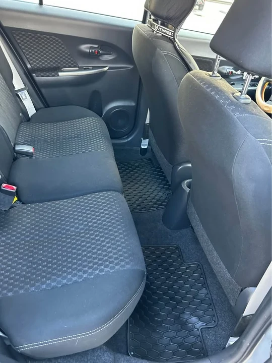 2013 Scion xD - Image 5 of 15