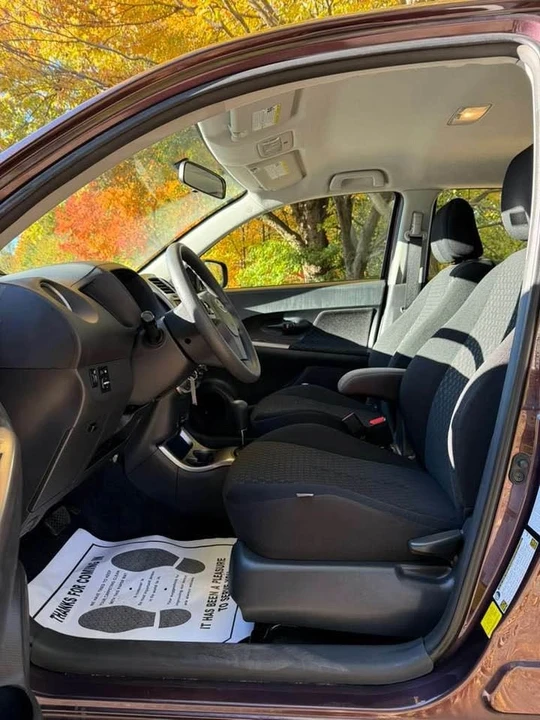 2013 Scion xD - Image 10 of 16