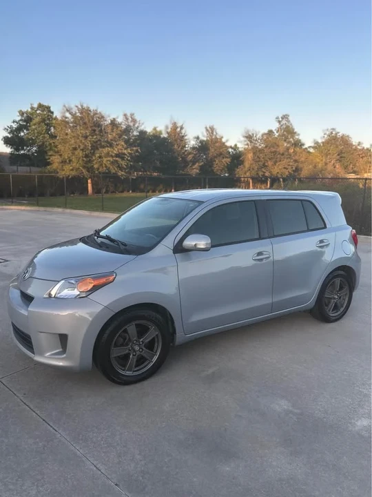 2013 Scion xD - Image 9 of 20