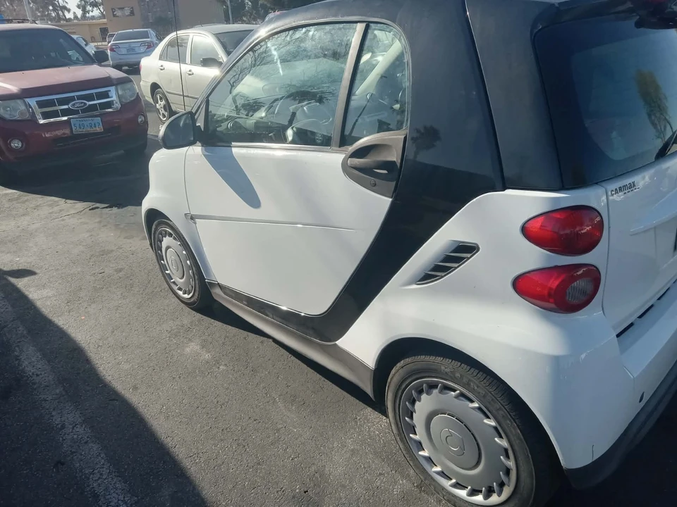 2013 Smart Fortwo 2nd Gen - Image 3 of 17