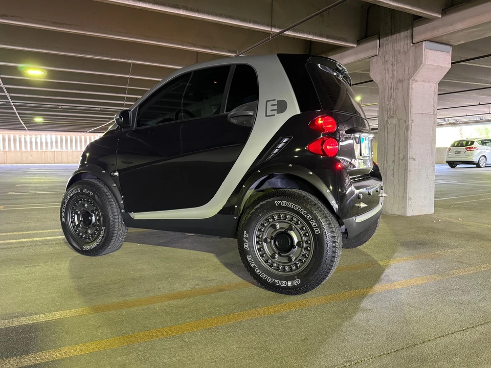 2013 Smart Fortwo 2nd Gen - Image 15 of 31