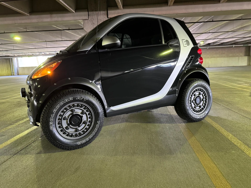 2013 Smart Fortwo 2nd Gen - Image 14 of 31