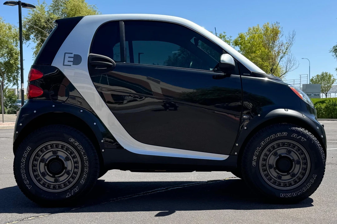 2013 Smart Fortwo 2nd Gen - Image 3 of 31
