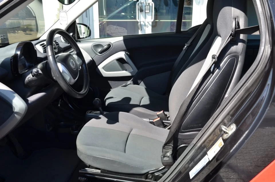 2013 Smart Fortwo 2nd Gen - Image 9 of 12