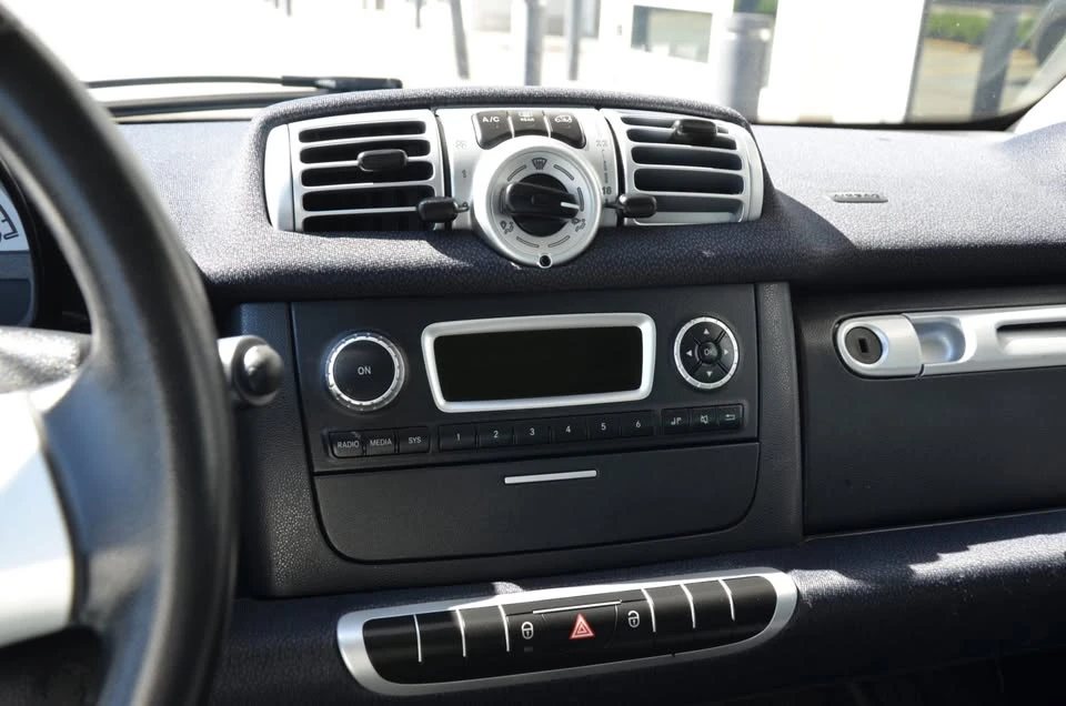 2013 Smart Fortwo 2nd Gen - Image 8 of 12
