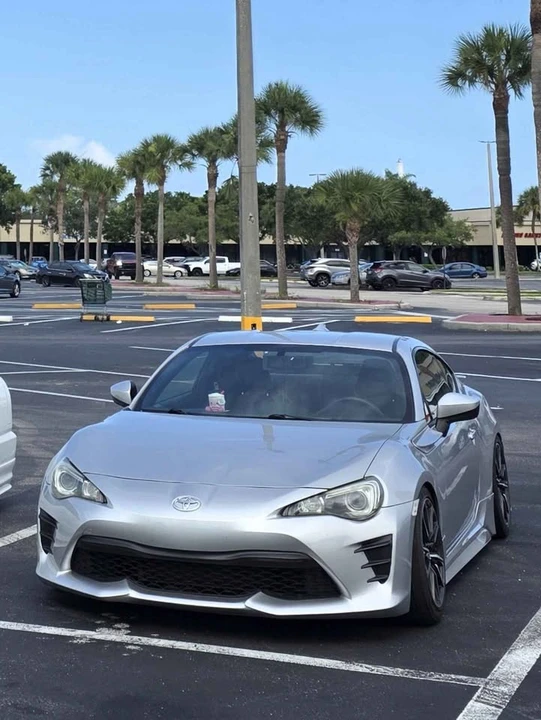 2013 Subaru BRZ 1st Gen - Image 2 of 8