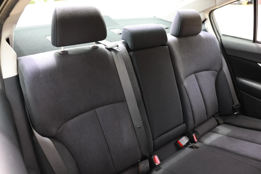 2013 Subaru Legacy 5th Gen - Image 14 of 31