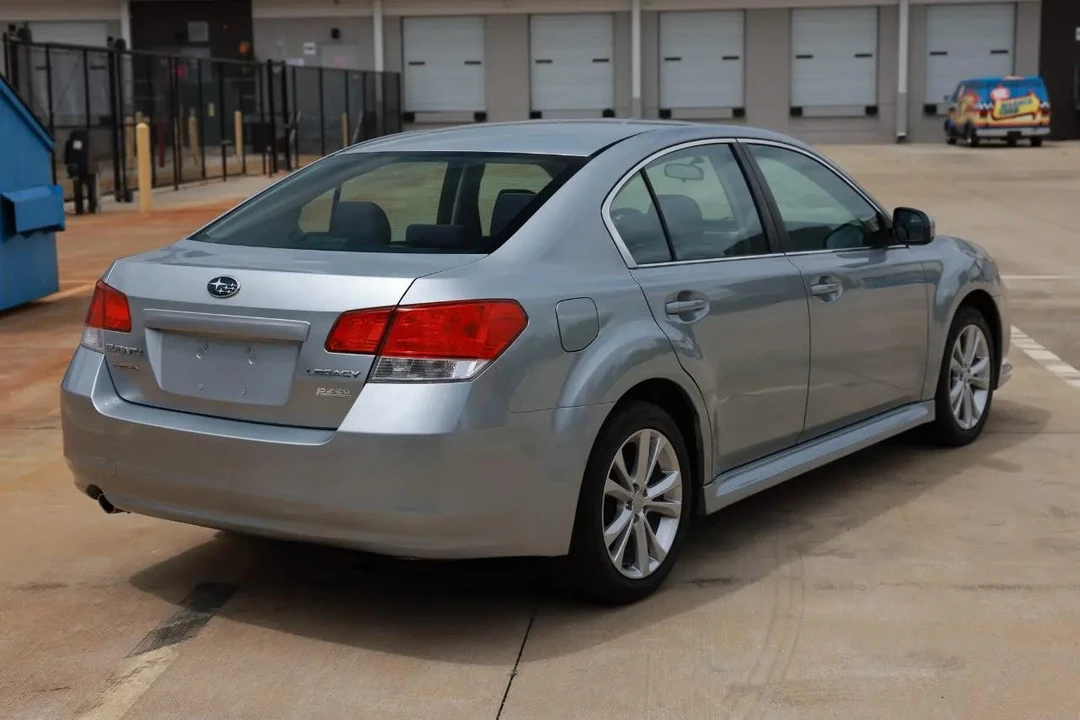 2013 Subaru Legacy 5th Gen - Image 11 of 31