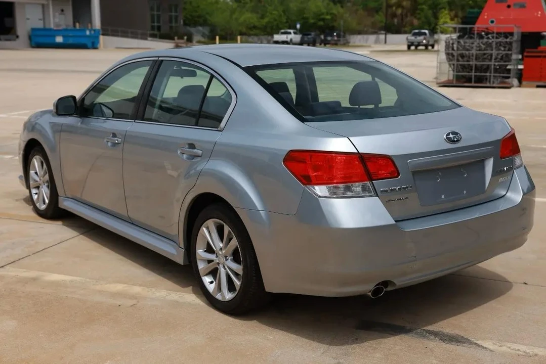 2013 Subaru Legacy 5th Gen - Image 5 of 31