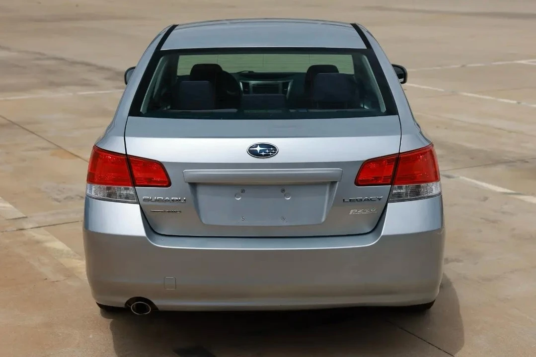 2013 Subaru Legacy 5th Gen - Image 9 of 31