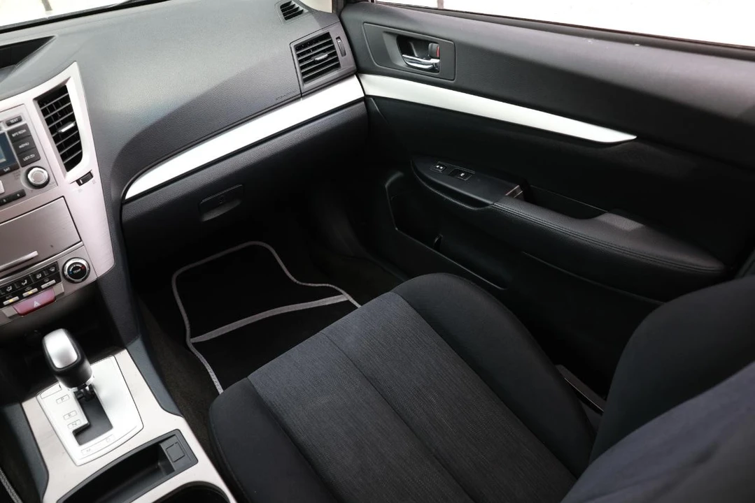 2013 Subaru Legacy 5th Gen - Image 22 of 31