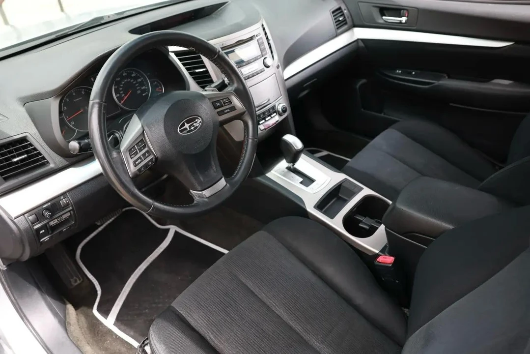 2013 Subaru Legacy 5th Gen - Image 4 of 31