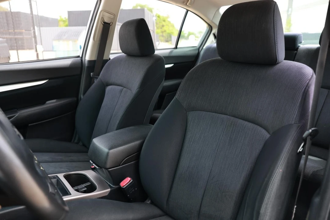 2013 Subaru Legacy 5th Gen - Image 6 of 31