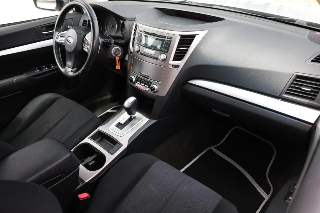 2013 Subaru Legacy 5th Gen - Image 16 of 31