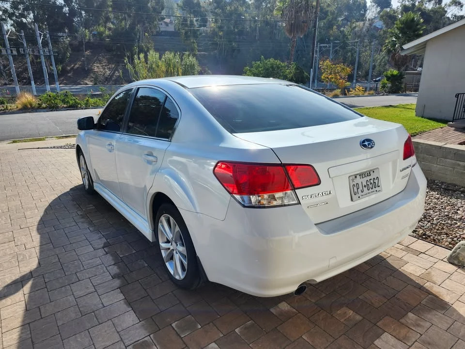 2013 Subaru Legacy 5th Gen - Image 5 of 17