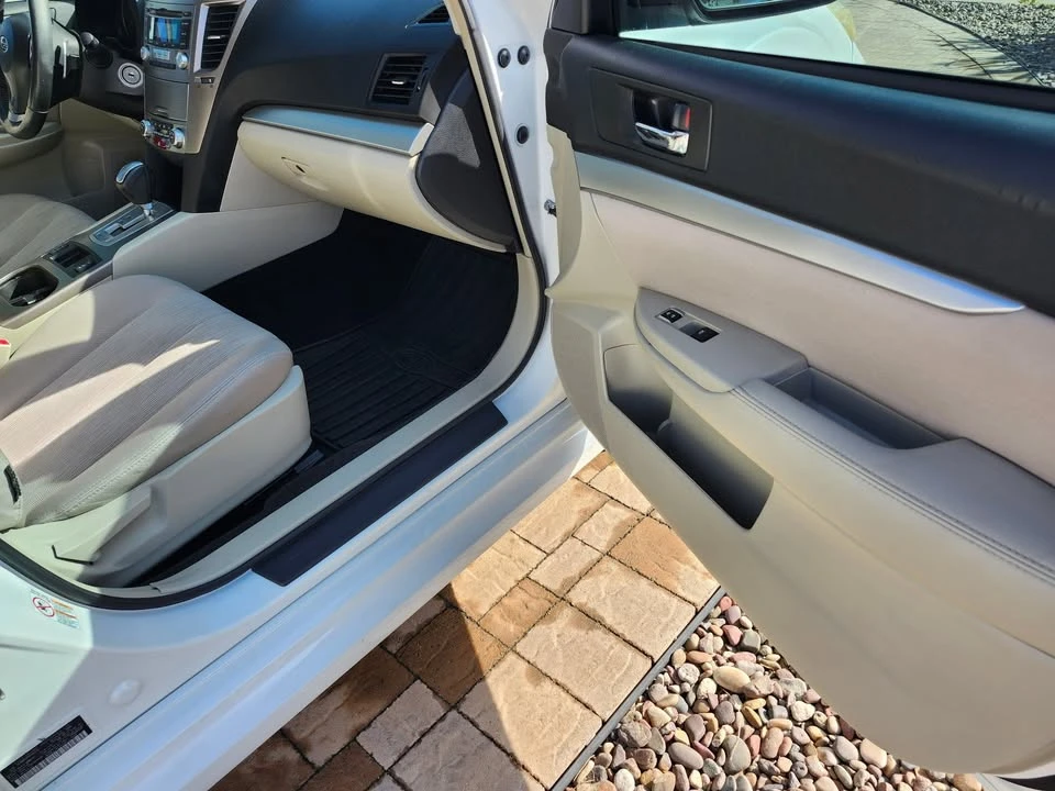 2013 Subaru Legacy 5th Gen - Image 16 of 17