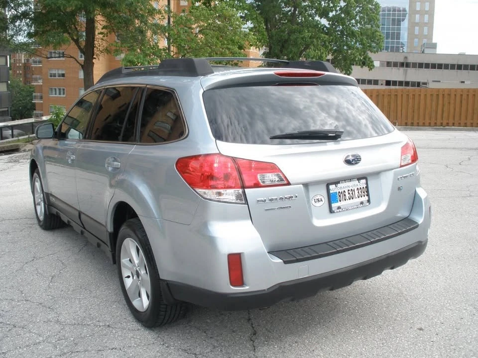 2013 Subaru Outback 4th Gen - Image 8 of 20