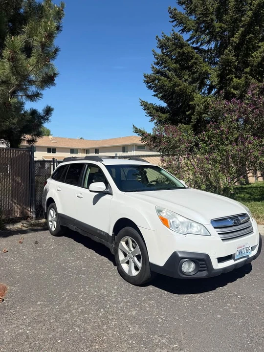 2013 Subaru Outback 4th Gen - Image 2 of 20
