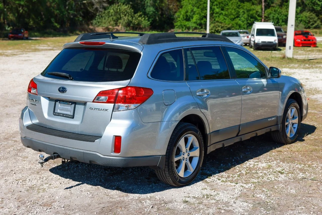 2013 Subaru Outback 4th Gen - Image 11 of 21
