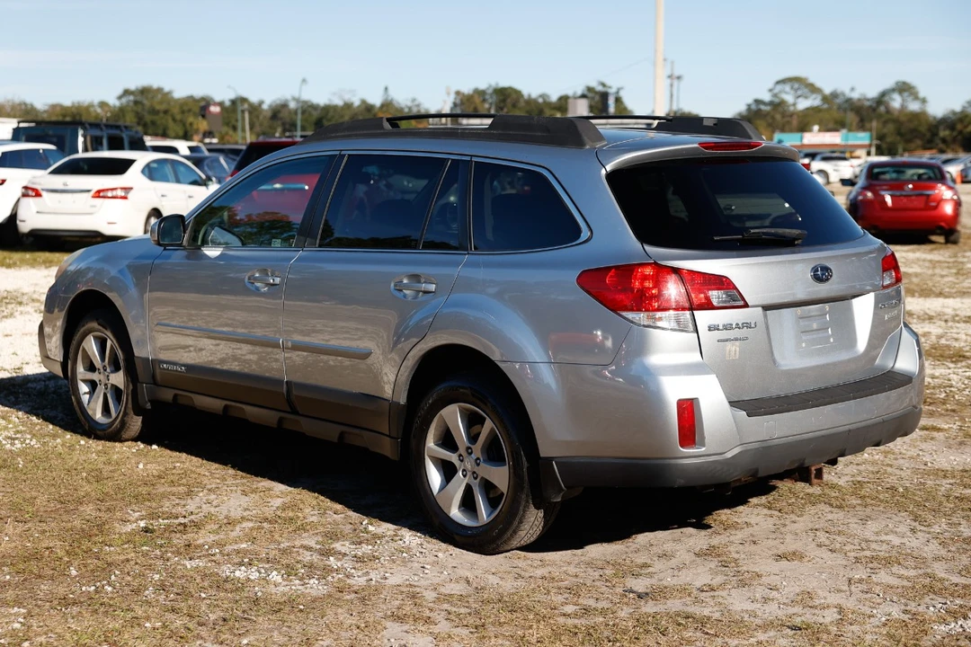 2013 Subaru Outback 4th Gen - Image 5 of 12