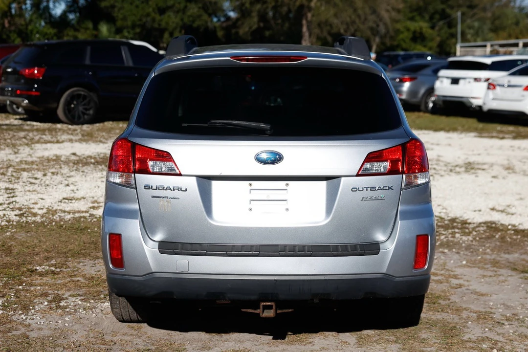 2013 Subaru Outback 4th Gen - Image 9 of 12